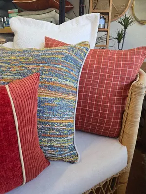 סט 5 כריות חמרה אוריזון  5 כריות שונות ומיוחדות כל אחת שונה אך יחד יוצרים חיבור מושלם