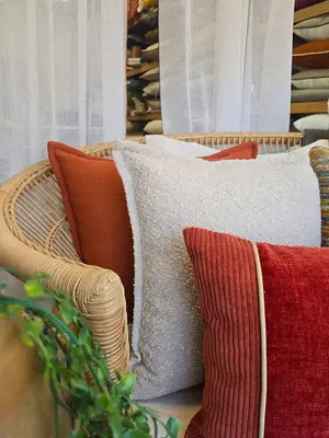 סט 5 כריות חמרה אוריזון  5 כריות שונות ומיוחדות כל אחת שונה אך יחד יוצרים חיבור מושלם